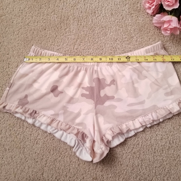 NWOT Pastel Light Pink And Brown Ruffled Camo Soft Pajama Shorts - Picture 10 of 12